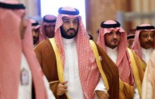 کارشناس عرب: تلاش های عربستان سعودی برای کاهش بهای نفت به اقتصاد این کشور ضربه سنگین وارد می کند