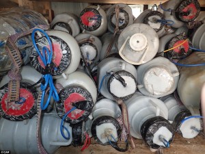 تصاویر/ داعش چگونه بمب می‌سازد؟