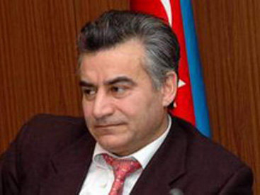 تحلیلگر آذری: غرب راهی به جز برقراری روابط با ایران نداشت