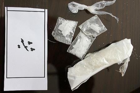 کشف 140 هزار قرص غیرمجاز و 50 کیلو مواد پیش ساز شیشه در بانه