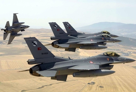 ارتش ترکیه عملیات هوایی علیه مواضع پ.ک.ک در شمال عراق را موفق آمیز خواند