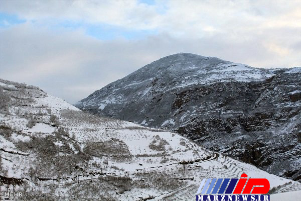 بارش برف در ۳ گردنه کوهستانی اردبیل/هیچ محوری مسدود نیست
