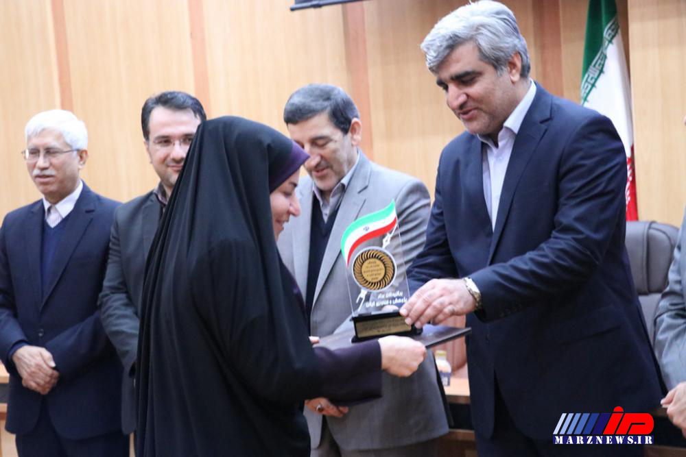 استاندار گیلان تاکید کرد : ضرورت انتخاب درست موضوعات پژوهشی با رویکرد کاربردی/ شکل گیری ساختاری برای پیوند دانشگاهیان و پژوهشگران با مسائل توسعه ای استان