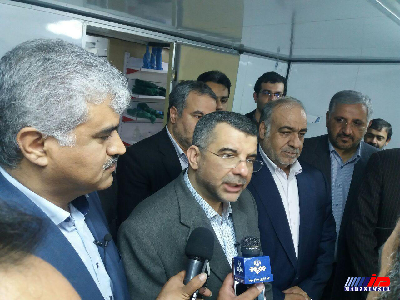 قائم مقام وزیر بهداشت:  مجموعه وزارت بهداشت با تمام امکانات در مناطق زلزله زده به مردم خدمات رسانی می کند