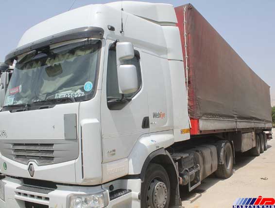 تریلی حامل کالای قاچاق در بوشهر توقیف شد