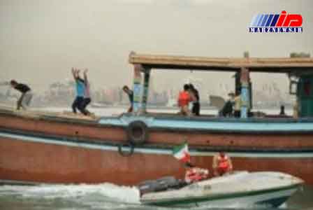 توقیف پنج فروند شناور غیر مجاز در آب های شمالی خلیج فارس