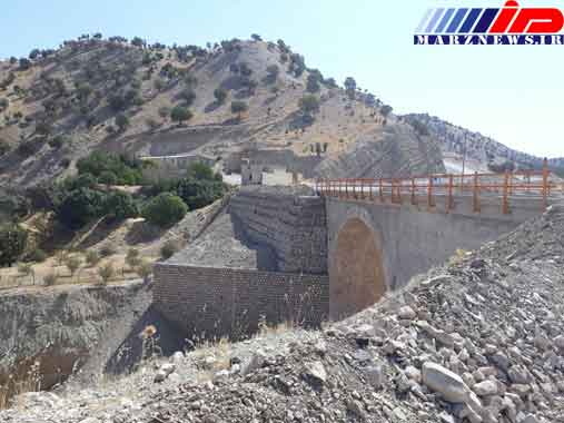 تعمیر و بهسازی 100 دهنه پل بزرگ و کوچک در محور های مواصلاتی استان ایلام