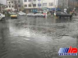 آبگرفتگی معابر ارومیه در اثر بارش تگرگ
