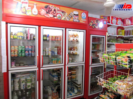 فروش آبمیوه‌های قاچاق در سوپرمارکت‌ها / برندهایی که زیرسبیلی رد می‌شوند