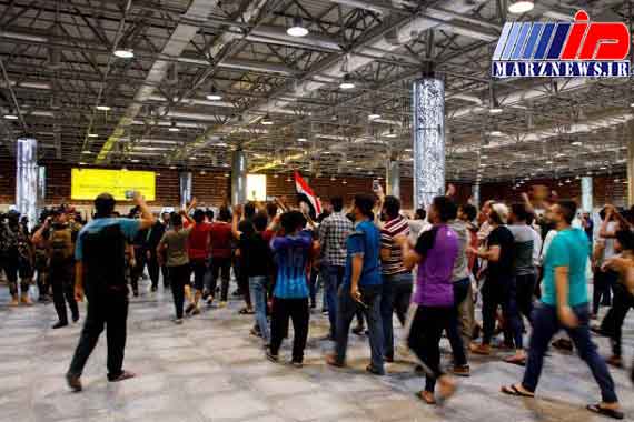 فرودگاه نجف در تصرف معترضان + عکس