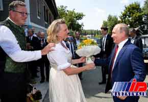 جزییاتی از حضور پوتین در عروسی وزیر خارجه اتریش (+عکس)