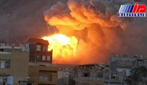 حملات هوایی و زمینی ائتلاف و مزدوران وابسته به عربستان به یمن شدت گرفته است