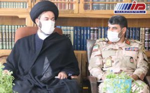 مرزنشينان پشتيبان نظام و در کنار مرزبانان نقطه قوت و اتکايی برای حراست از مرزها هستند