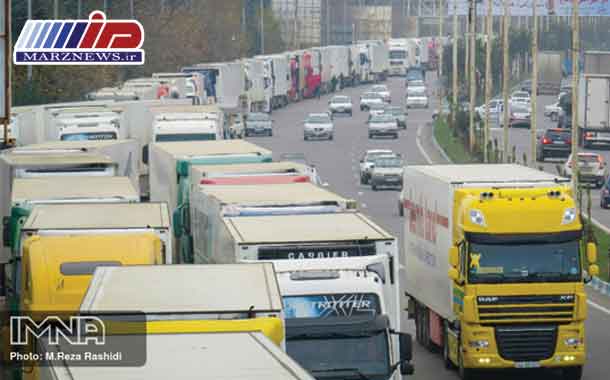 صف های طولانی کامیون های ترانزیت در مرز آستارا