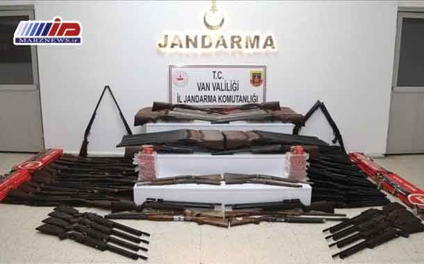 کشف مقادیر زیادی اسلحه شکاری که با اسب از مرز ایران وارد ترکیه می‌شد