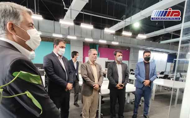 بازدید مدیرعامل منطقه ویژه اقتصادی و فرودگاه بین المللی پیام از کارخانه نوآوری آزادی