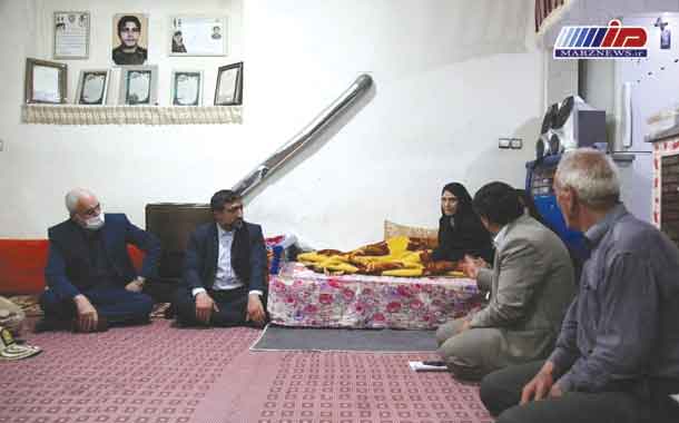 استاندار اردبیل با خانواده شهید مدافع امنیت دیدار کرد