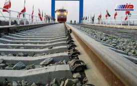 نخستین قطار ترانزیت کانتینری روسیه به هند، وارد ایران شد