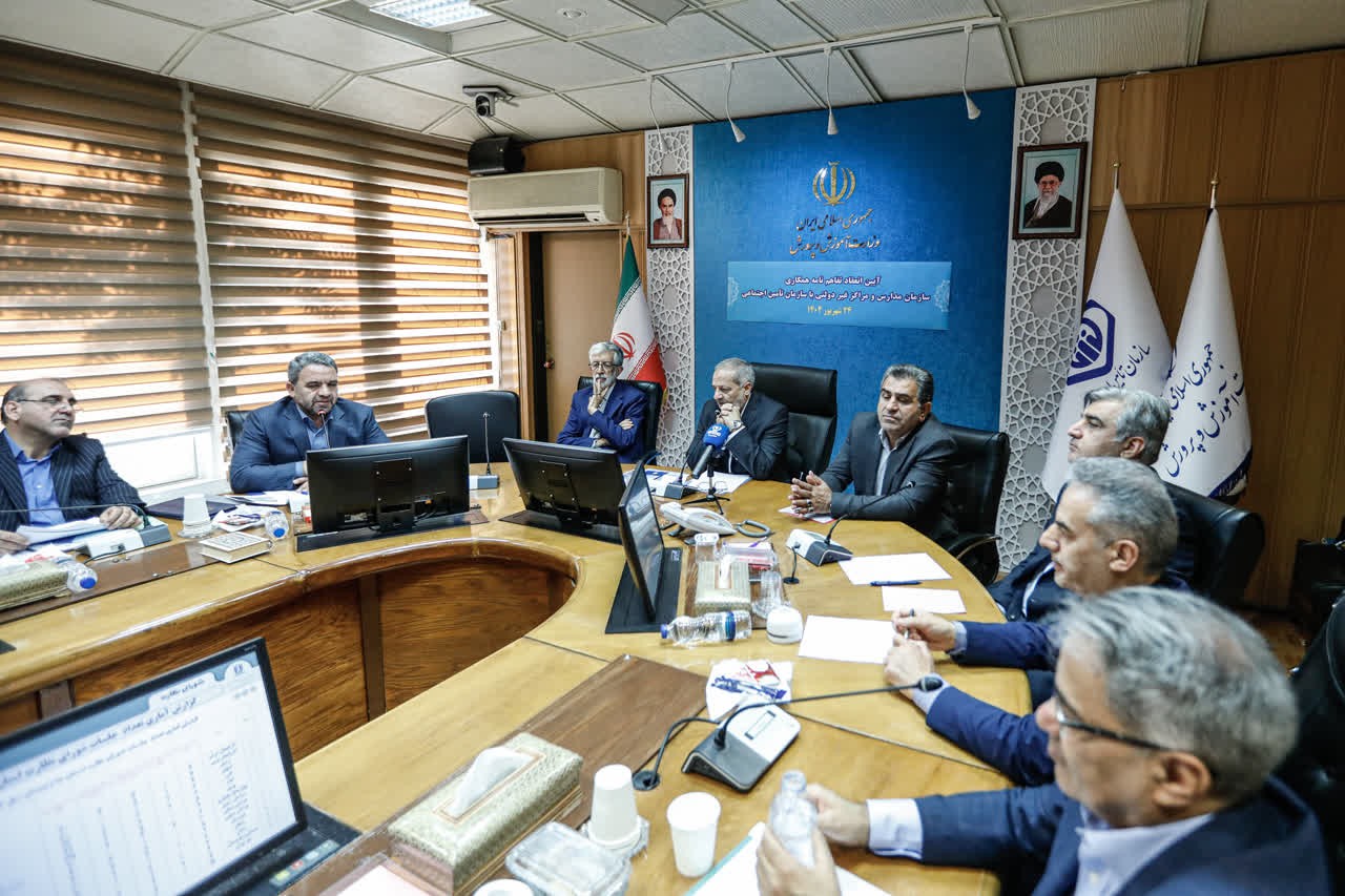 دستور صریح وزیر آموزش و پرورش در استفاده از کاغذ تولیدی شرکت صنایع چوب و کاغذ مازندران