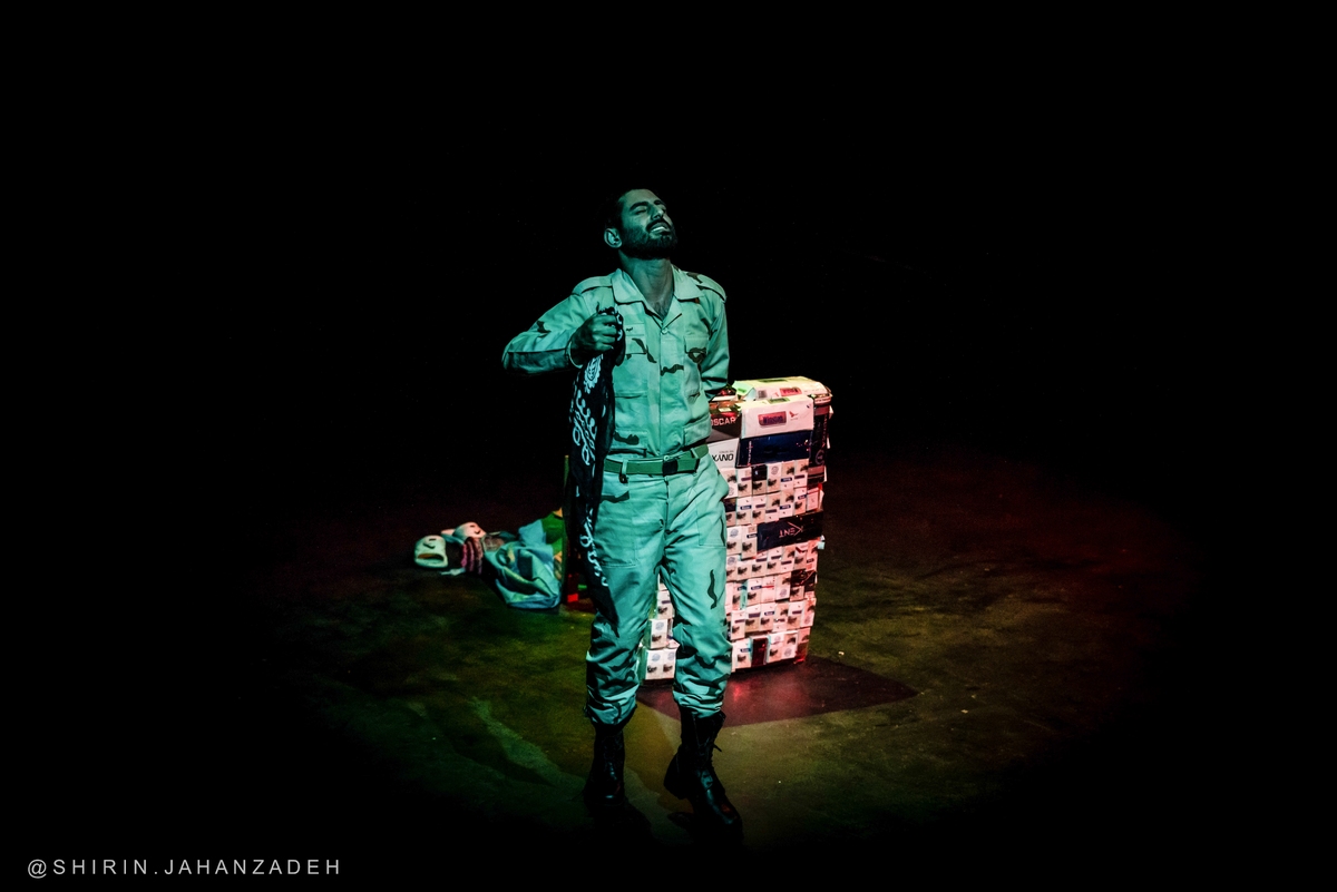 «مرز»؛ انعکاس صدای واقعی مرزنشینان و کولبران بر صحنه تئاتر