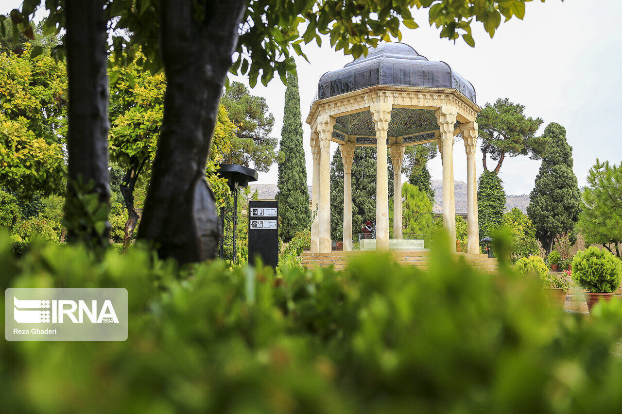 شعر حافظ محدود به مرزهای جغرافیایی نیست