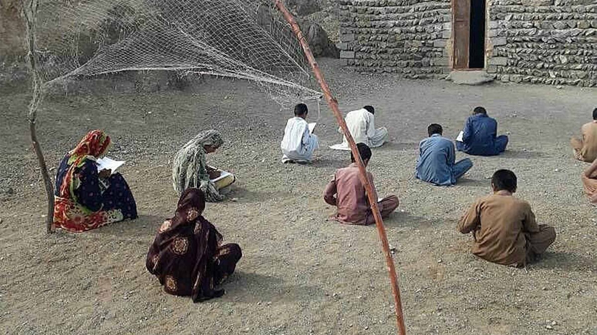 کودکان بازمانده از تحصیل؛ مرز آن‌ها را به کشتن می‌دهد