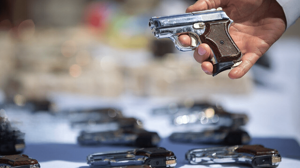 ماجرای کشف کلت جنگی از زنان قاچاقچی چیست؟