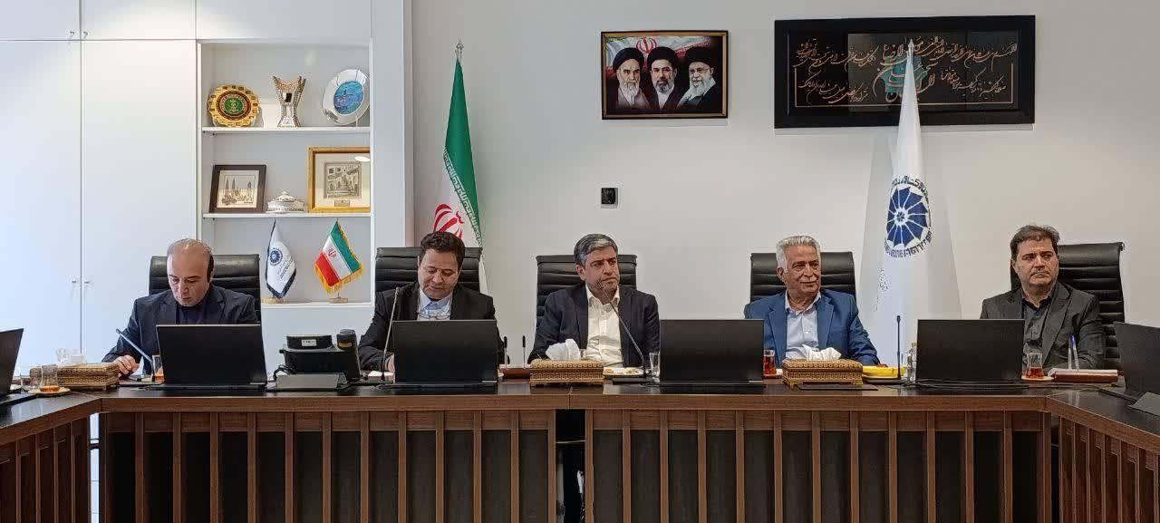 فعالیت معادن استان در برنامه اقتصاد مقاومتی اهمیت دارد